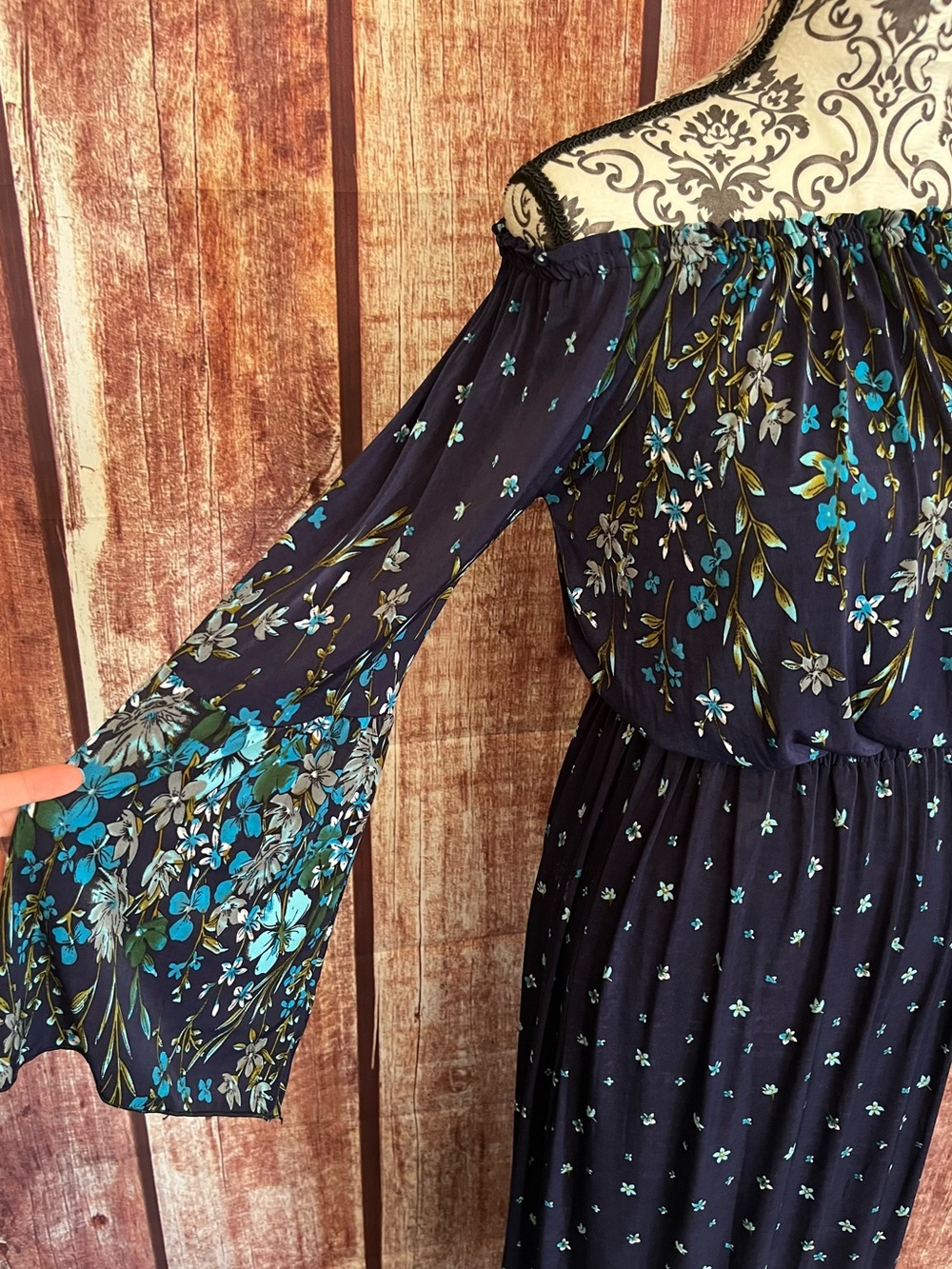 Ace Fashion | Boho Off-Shoulder Navy Floral Maxi Dress with Bell Sleeves - Picture 5 of 8
